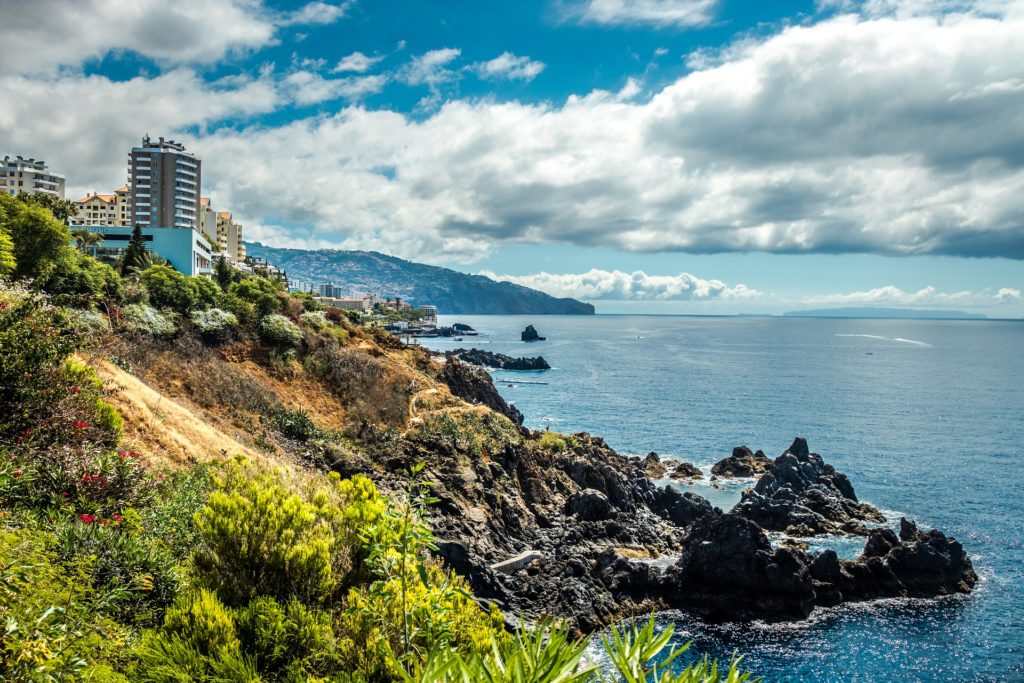 funchal-city-3615656_1920